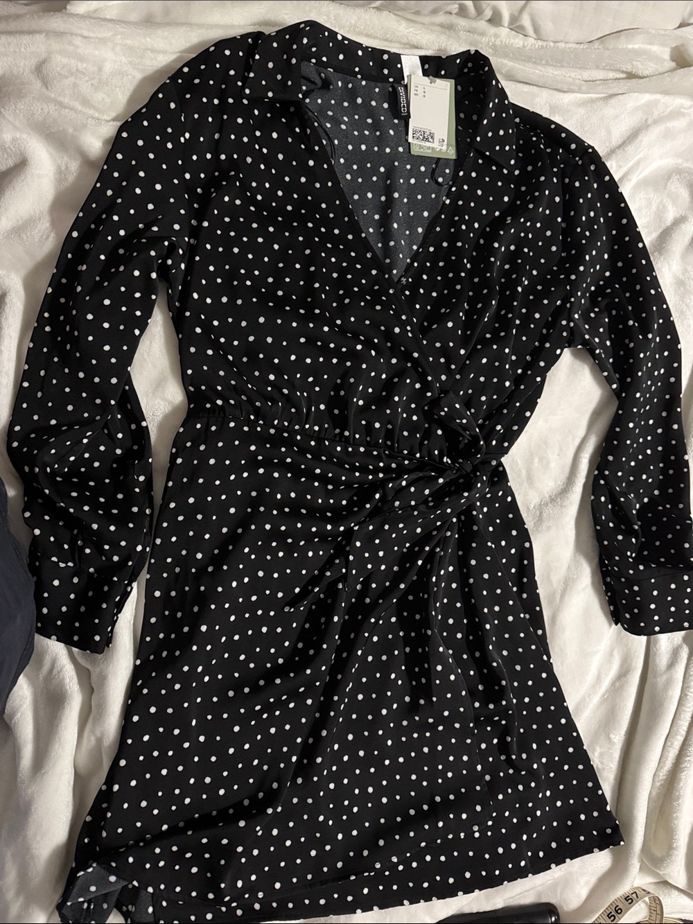 H&M Black Polka Dot Long Sleeve Wrap Dress